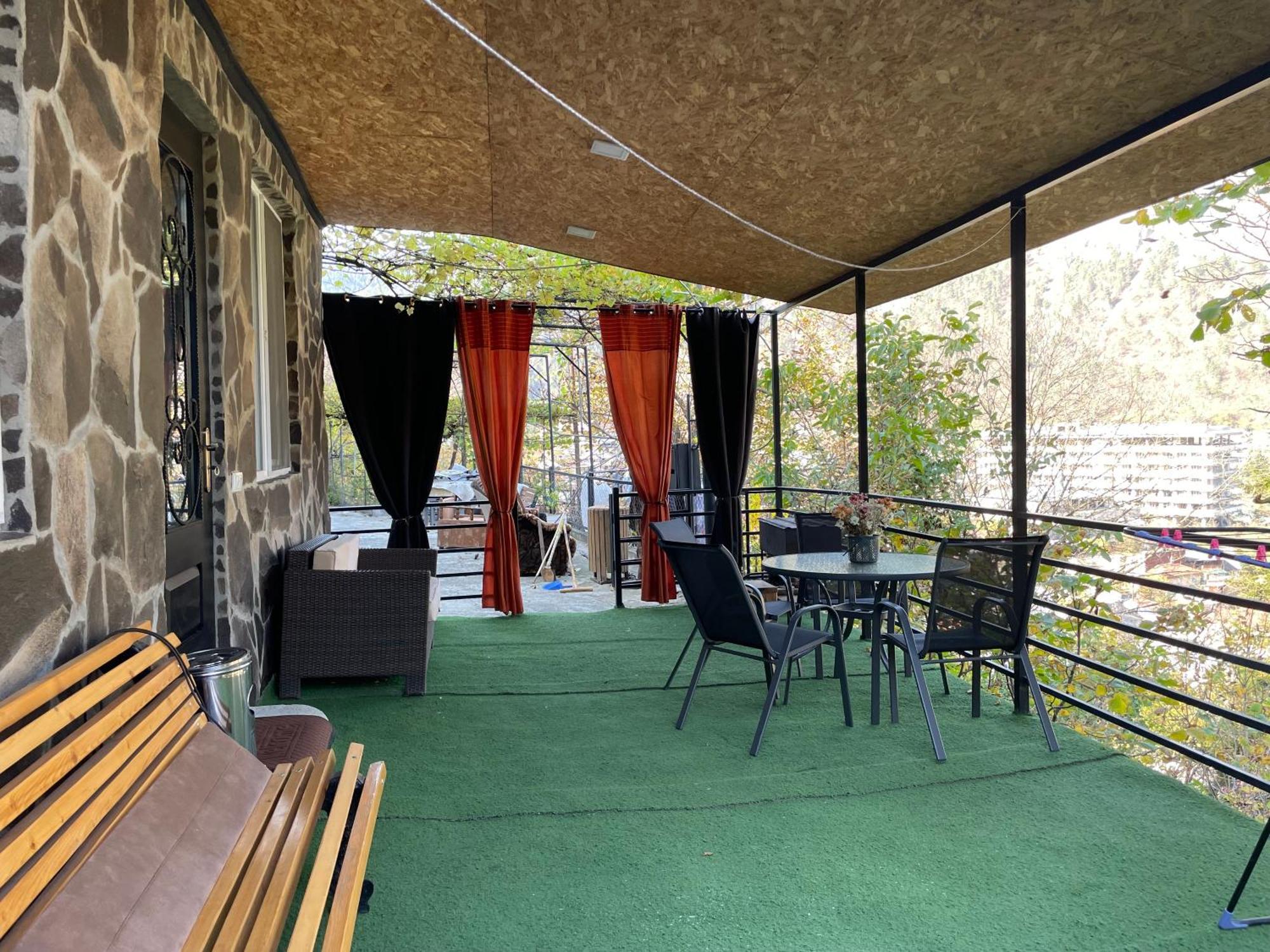 Borjomi Veranda ภายนอก รูปภาพ
