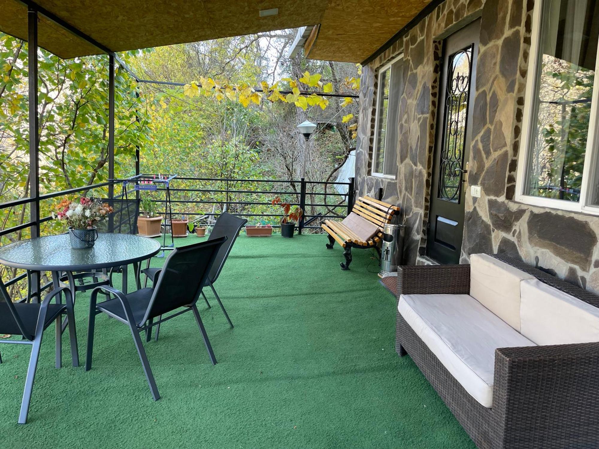 Borjomi Veranda ภายนอก รูปภาพ